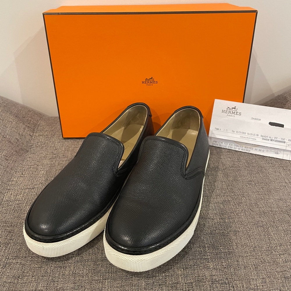 Hermes Black and White Kick Slip Ons / Flats / Loafer